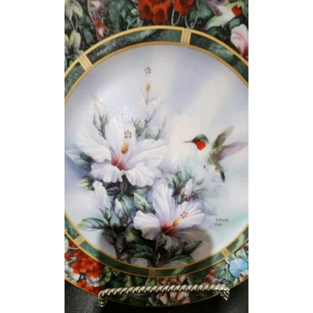 THE RUBY-THROATED HUMMINGBIRD Plate Lena Liu's Hummingbird Treasury Elfin Flyer